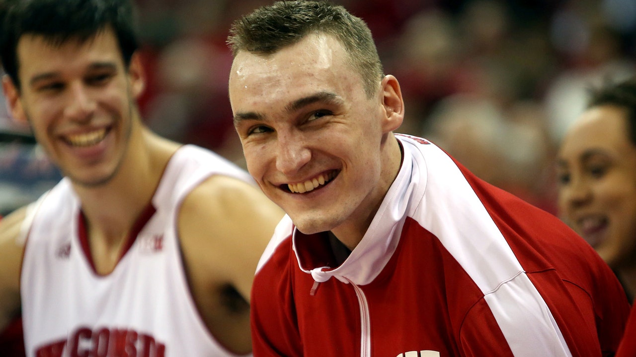 Statement sent: Judging by his play Saturday, Badgers' Dekker feeling fine